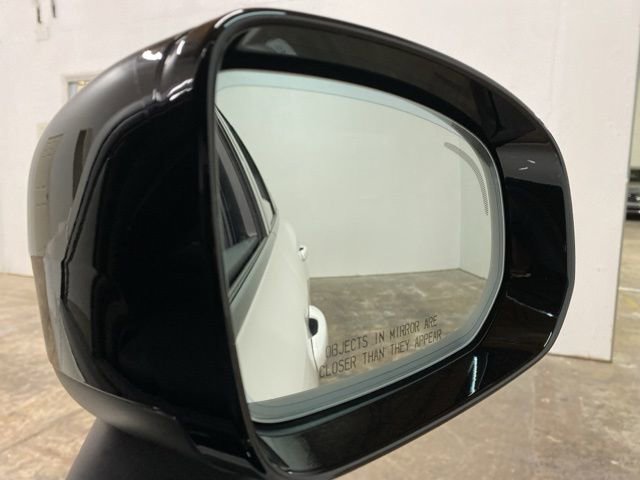 Used 2025 Volvo XC60 B5 Core image 87