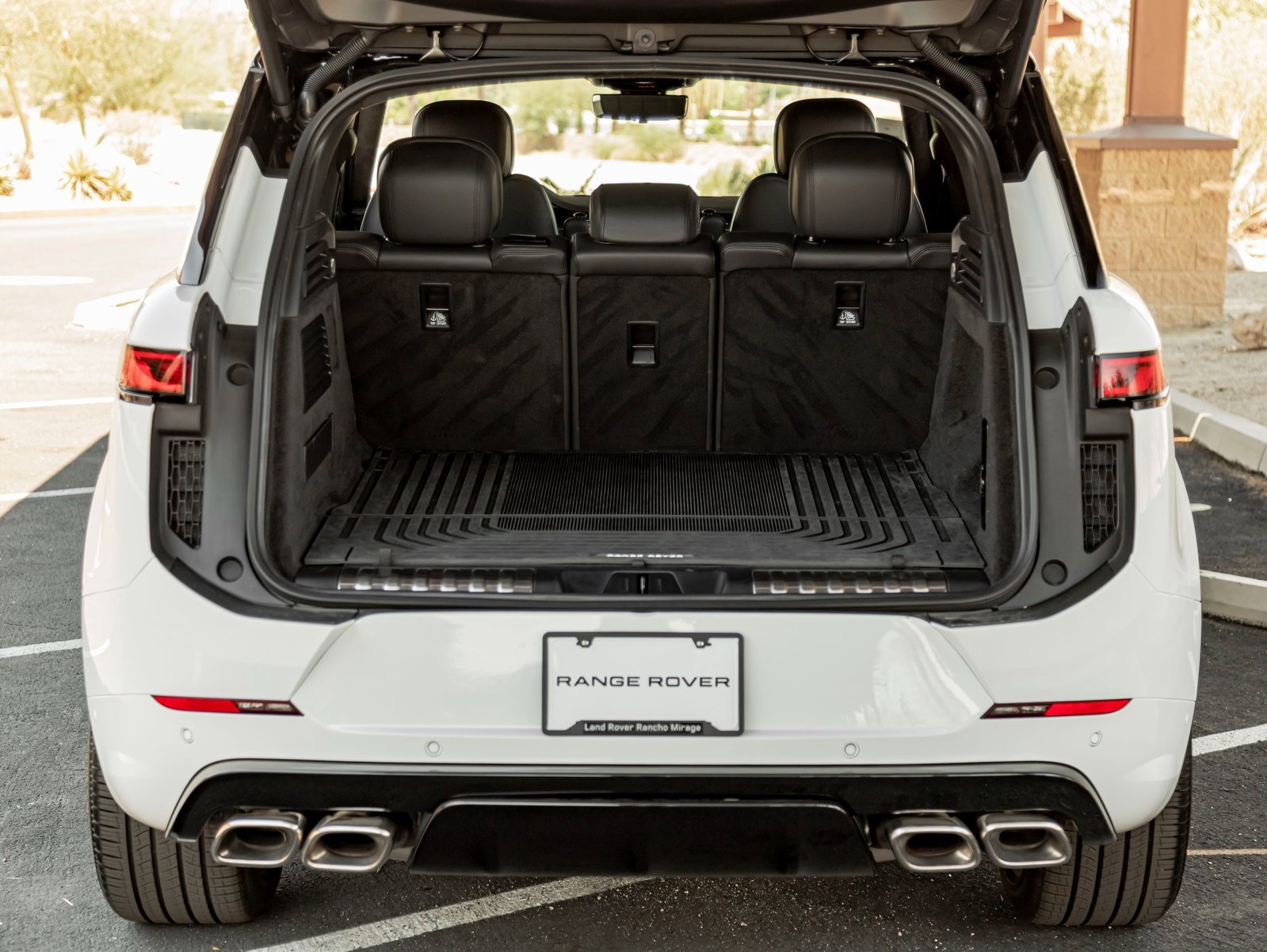 Used 2025 Land Rover Range Rover Sport Autobiography image 22