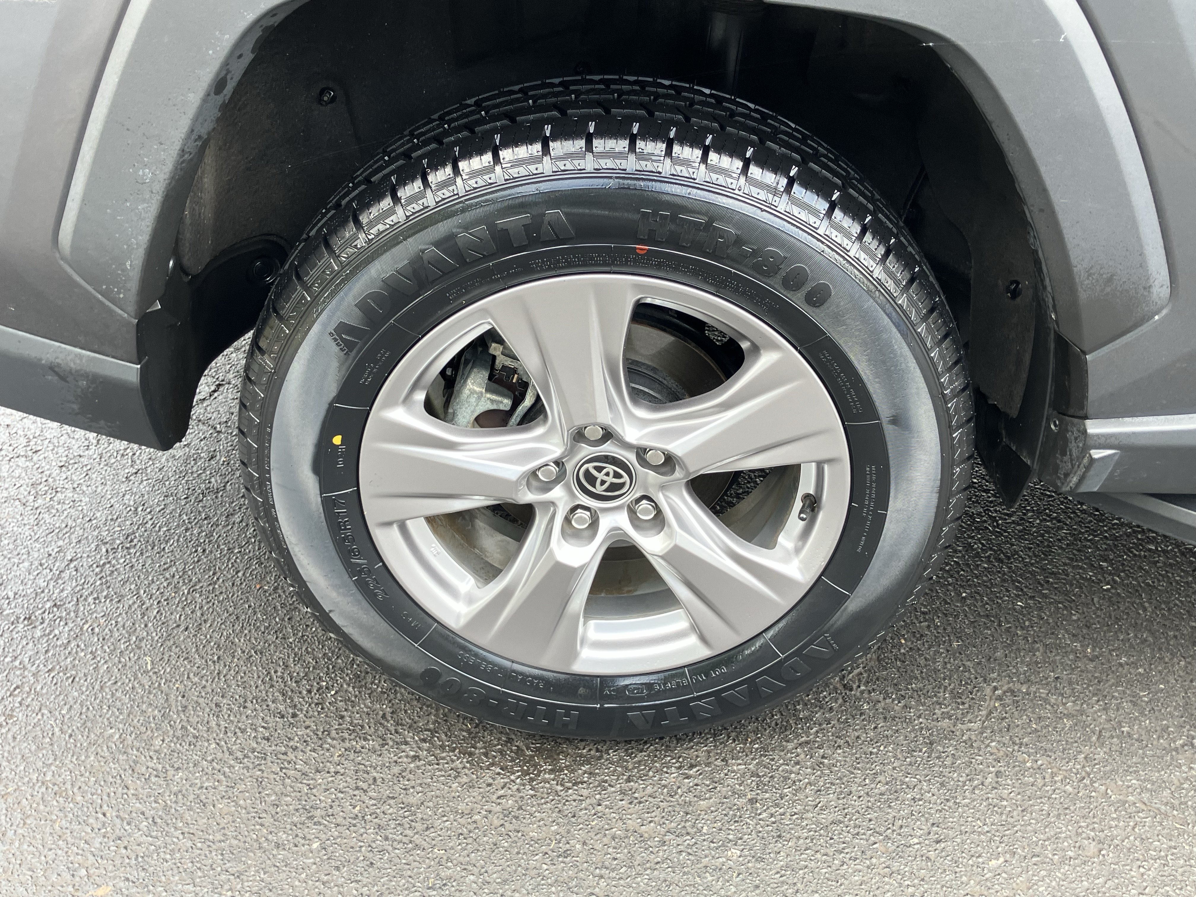 Used 2023 Toyota RAV4 XLE w/ Convenience Package FWD image 13