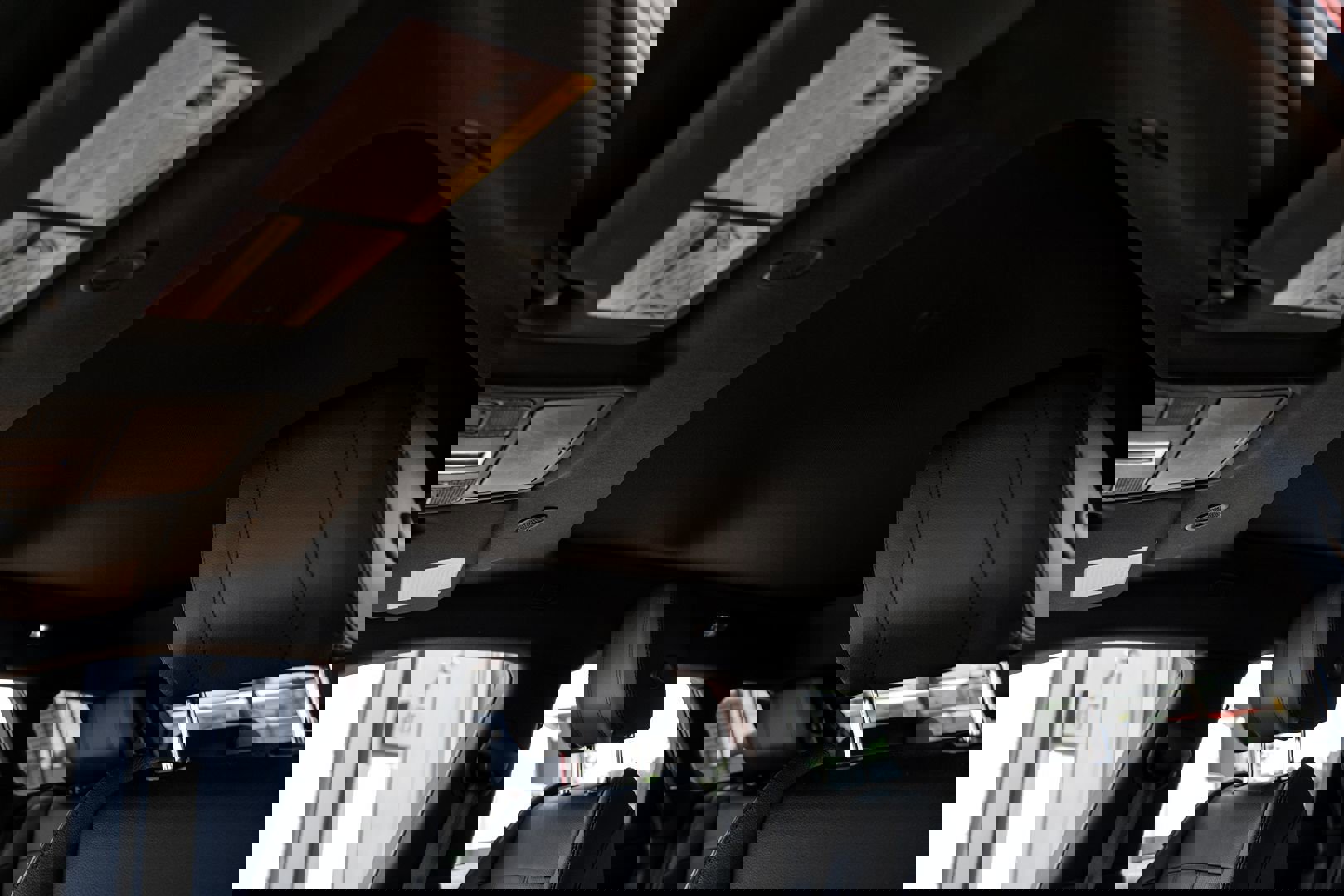 Used 2021 Land Rover Range Rover Evoque R-Dynamic S image 28