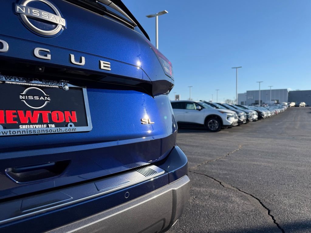 Used 2024 Nissan Rogue SL w/ SL Premium Package image 41