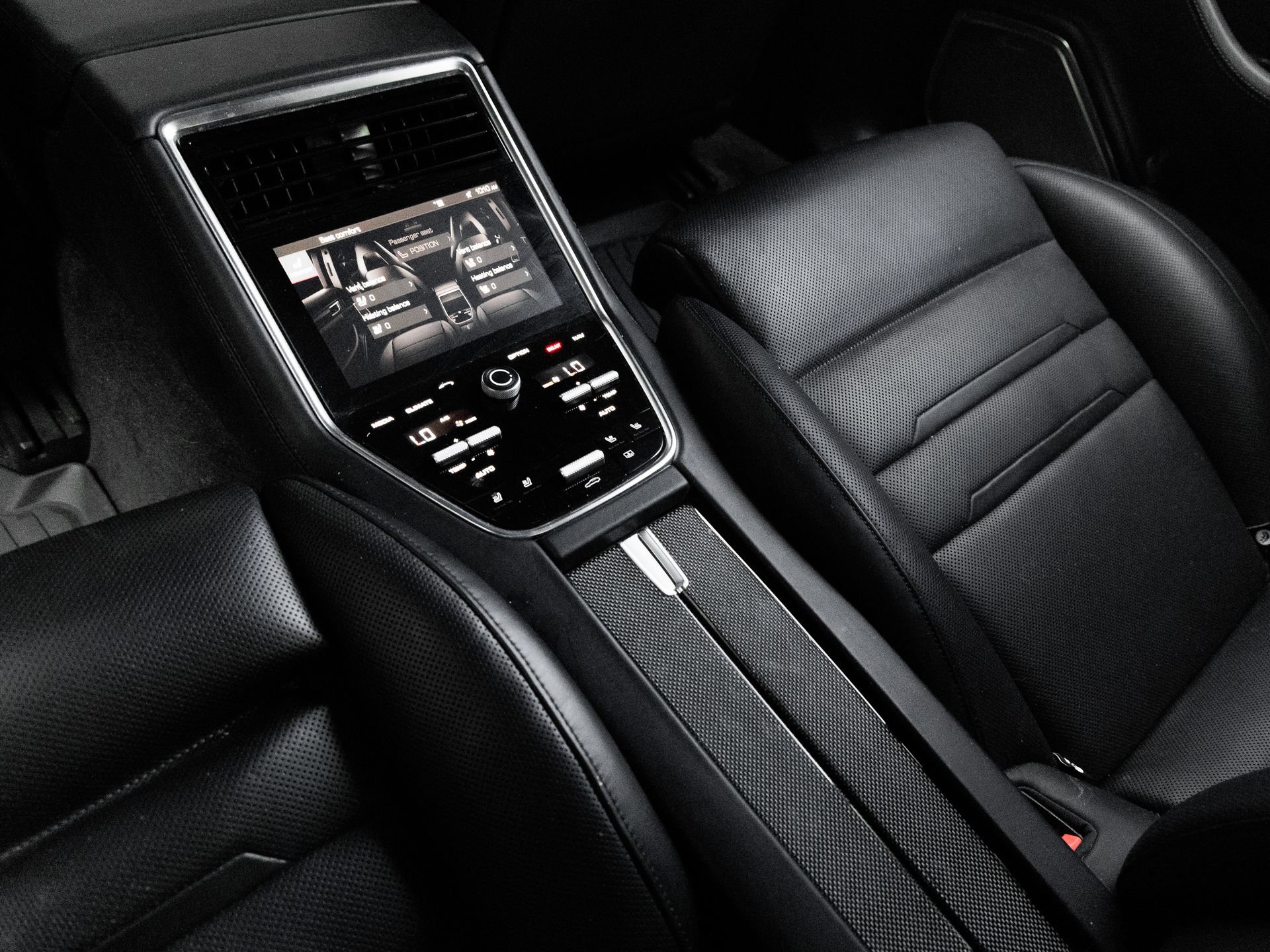 Certified 2018 Porsche Panamera Turbo S AWD/4WD image 25