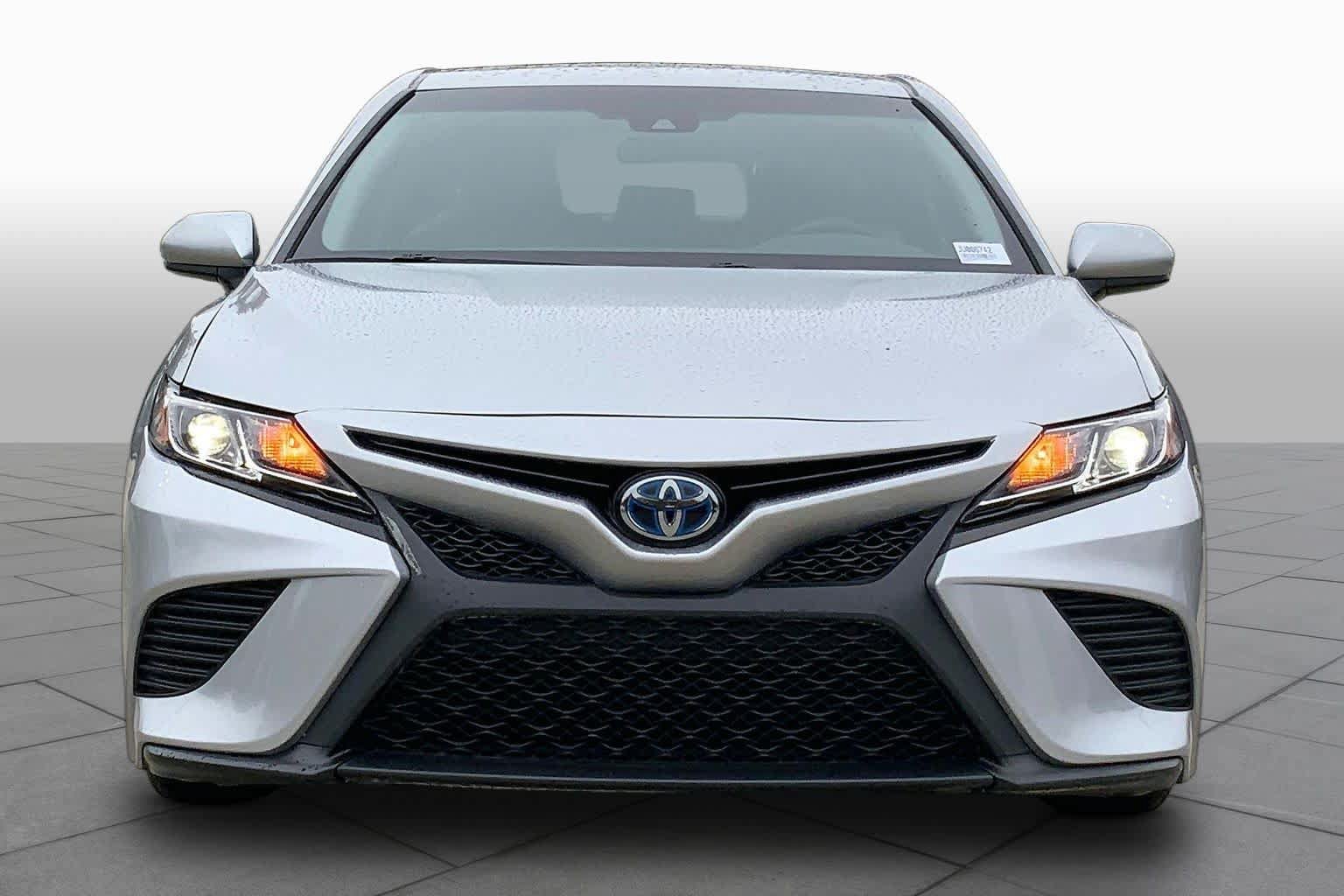 Used 2018 Toyota Camry SE FWD image 4
