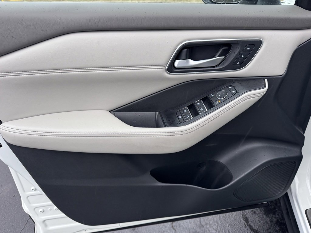 Used 2021 Nissan Rogue SL image 21