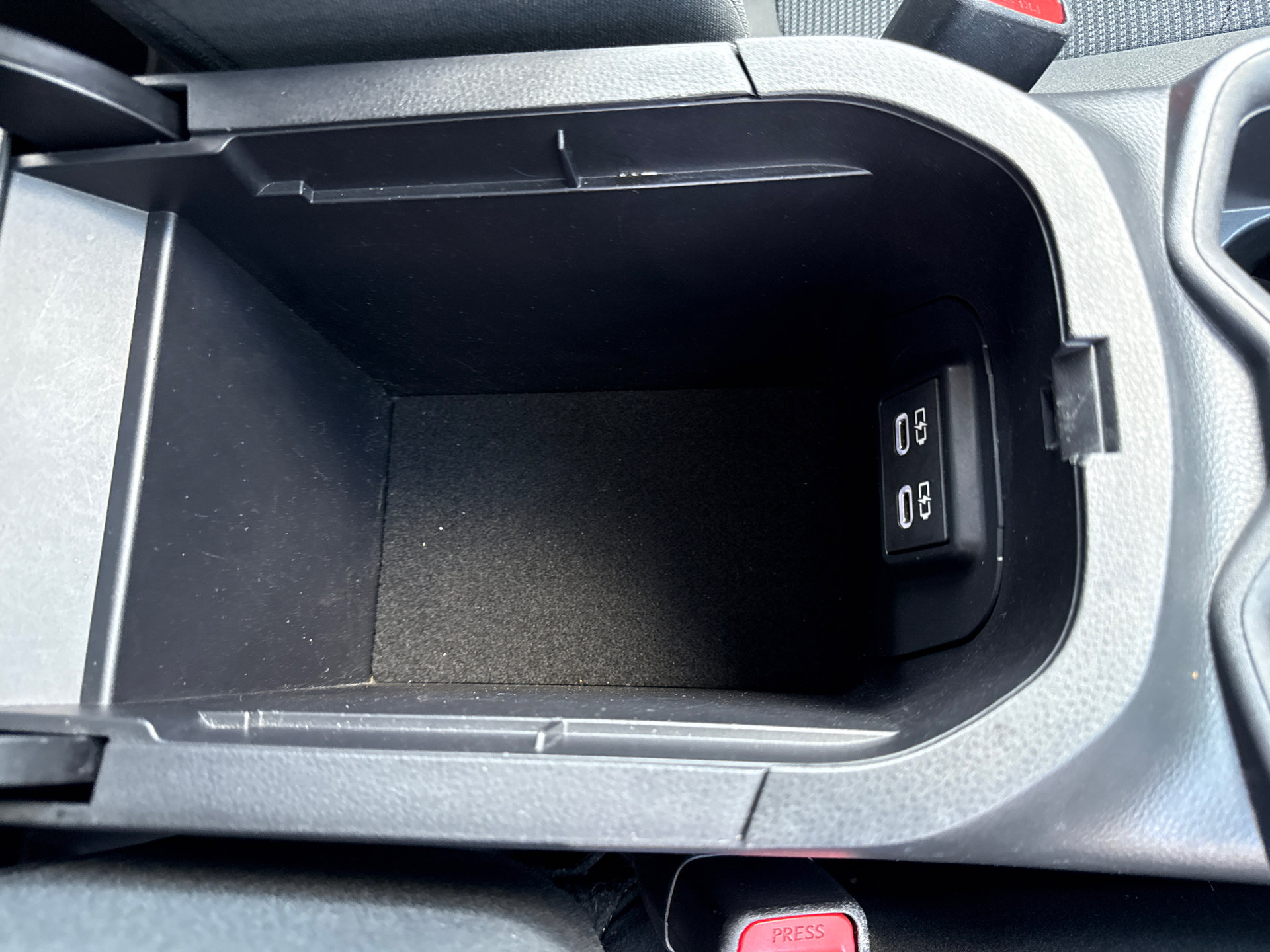 Used 2015 Toyota RAV4 XLE image 14