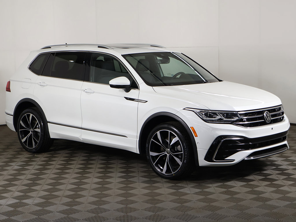 Used 2022 Volkswagen Tiguan SEL R-Line AWD/4WD image 2