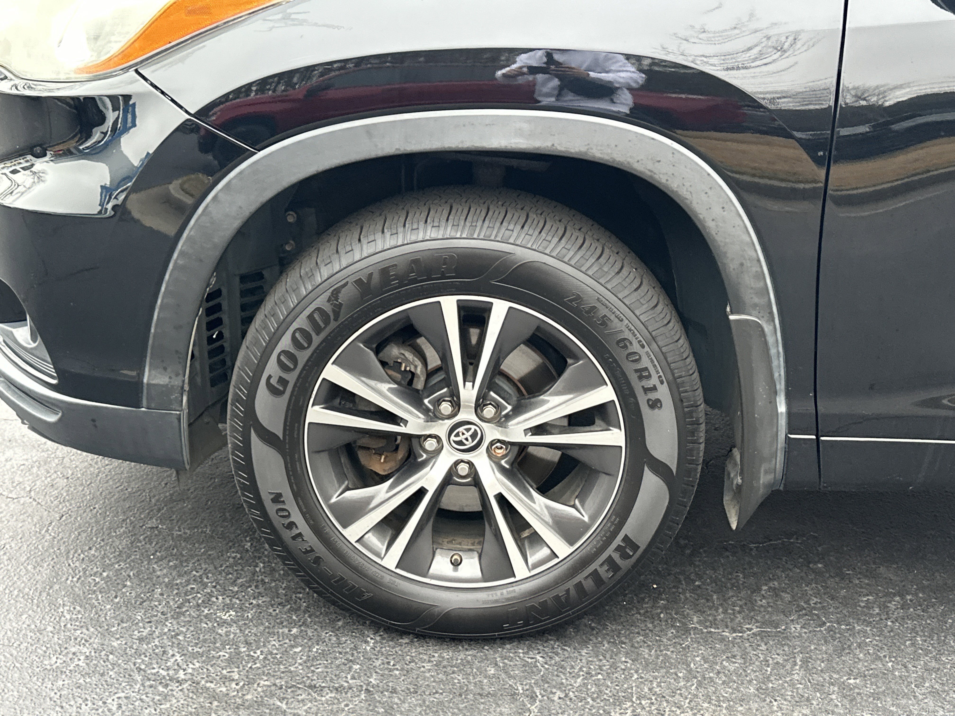 Used 2016 Toyota Highlander XLE image 11