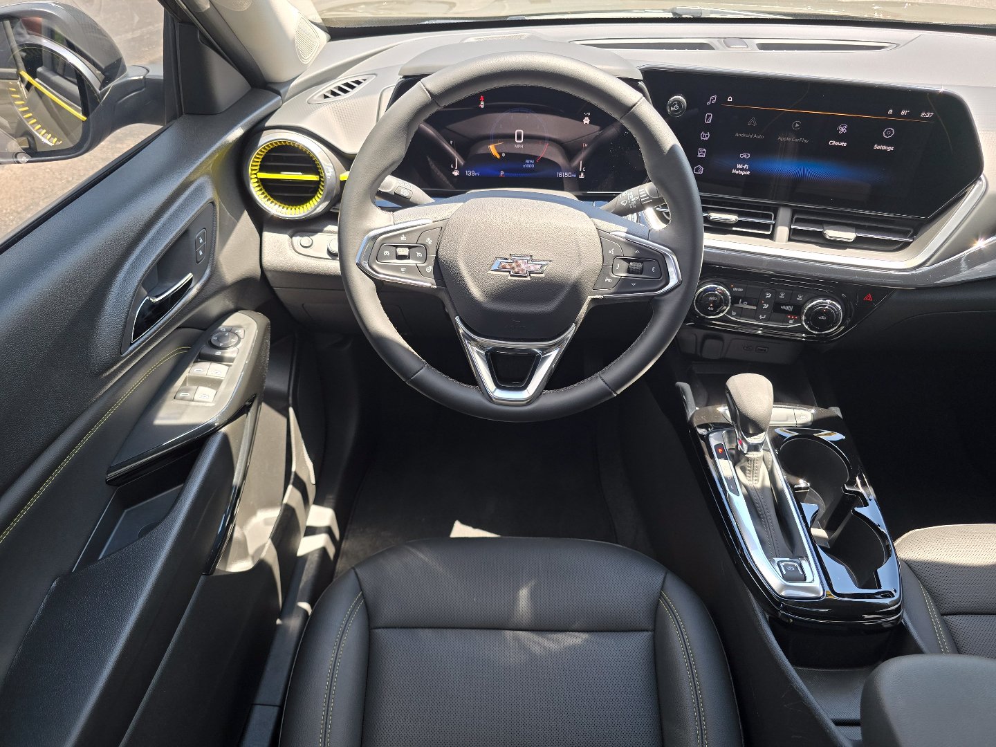 Used 2024 Chevrolet Trax ACTIV w/ Sunroof Package FWD image 30