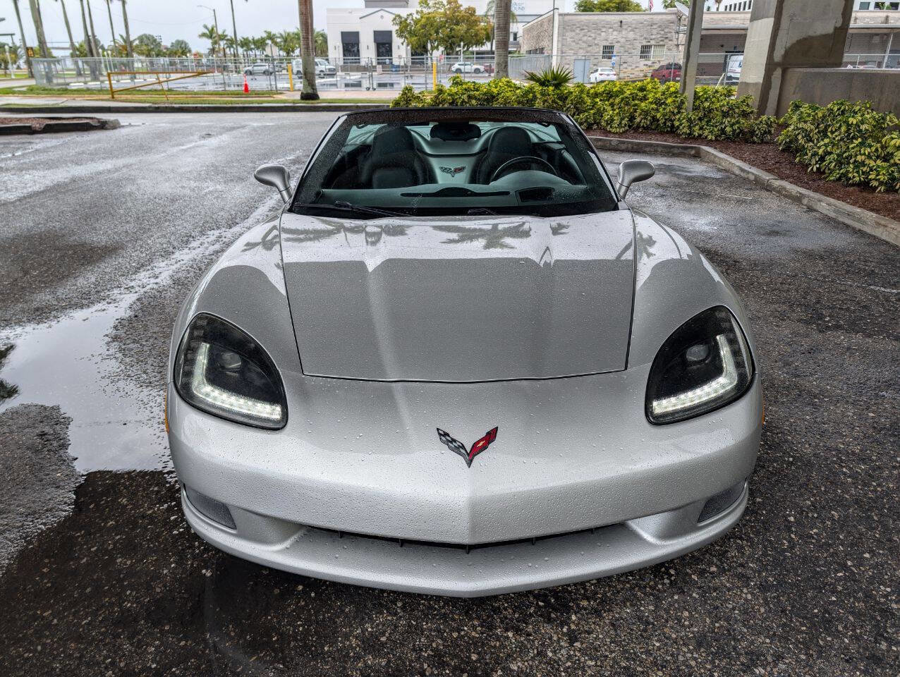 Used 2006 Chevrolet Corvette Convertible w/ Preferred Equipment Group image 3