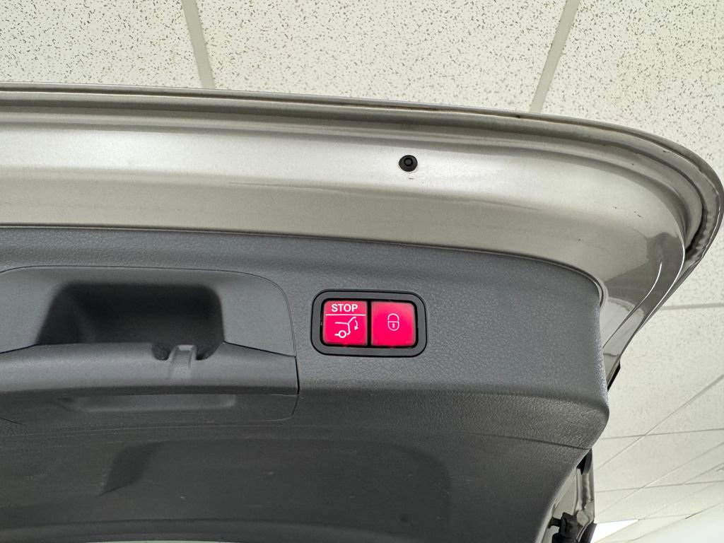 Used 2020 Mercedes-Benz GLE 350 4MATIC image 28