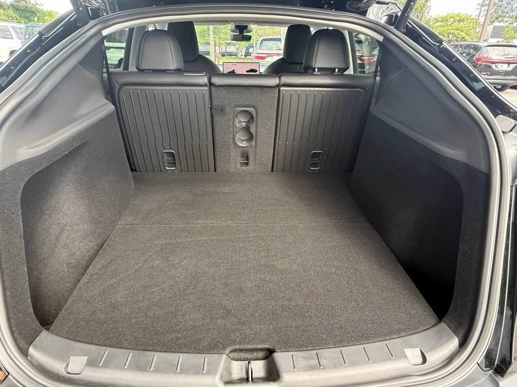 Used 2026 Tesla Model Y 2WD image 23
