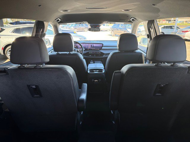 Used 2025 Buick Enclave Preferred image 32