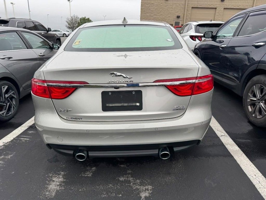Used 2016 Jaguar XF Prestige image 3