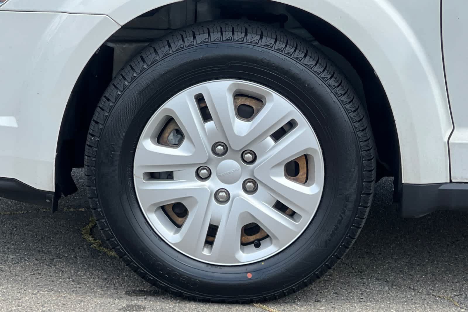 Used 2018 Dodge Journey SE w/ Connectivity Group FWD image 30