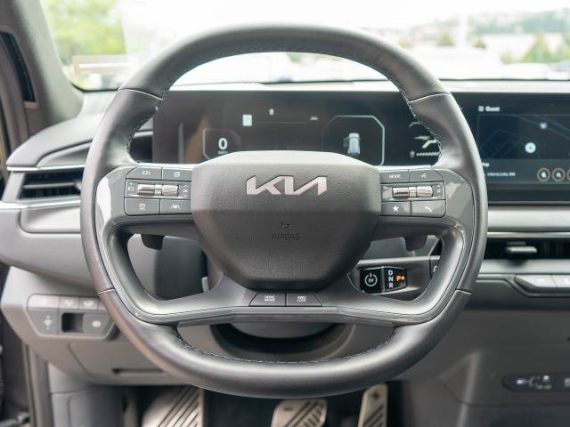 Certified 2024 Kia EV9 GT-Line AWD/4WD image 18