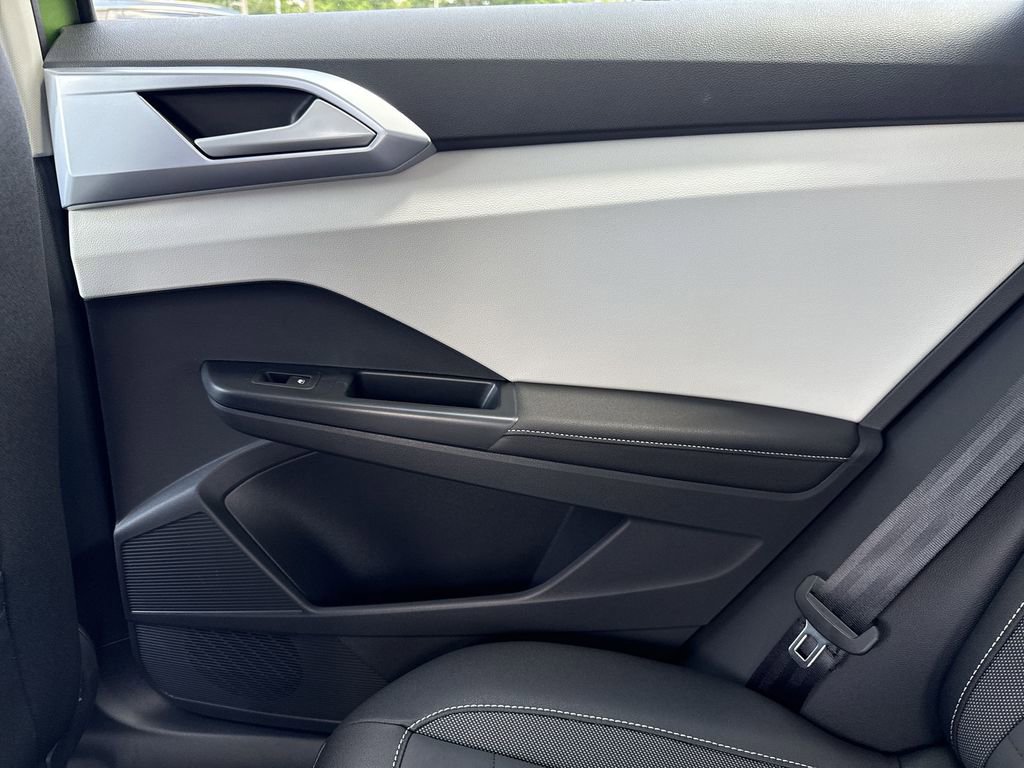 New 2025 Volkswagen Taos SE AWD/4WD image 27