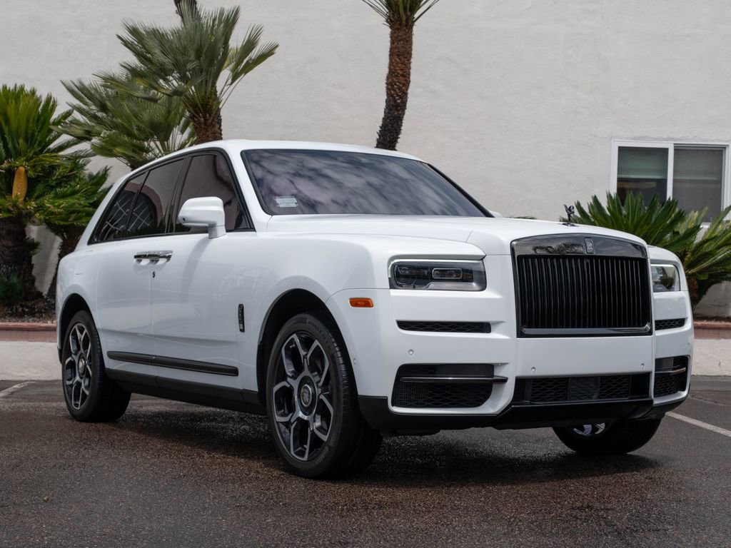 Used 2022 Rolls-Royce Cullinan Black Badge w/ Dark Exterior Package AWD/4WD image 19