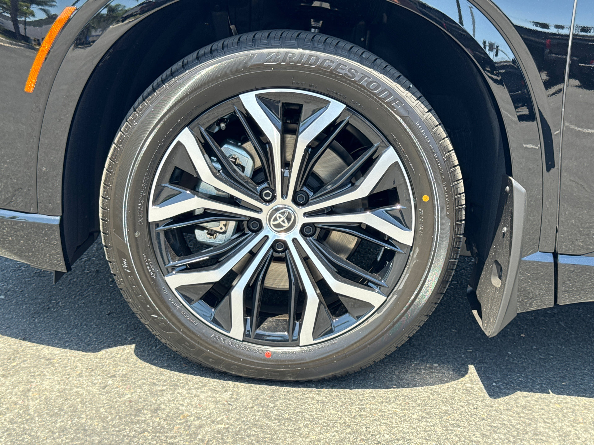 New 2026 Toyota Crown Signia AWD/4WD image 6