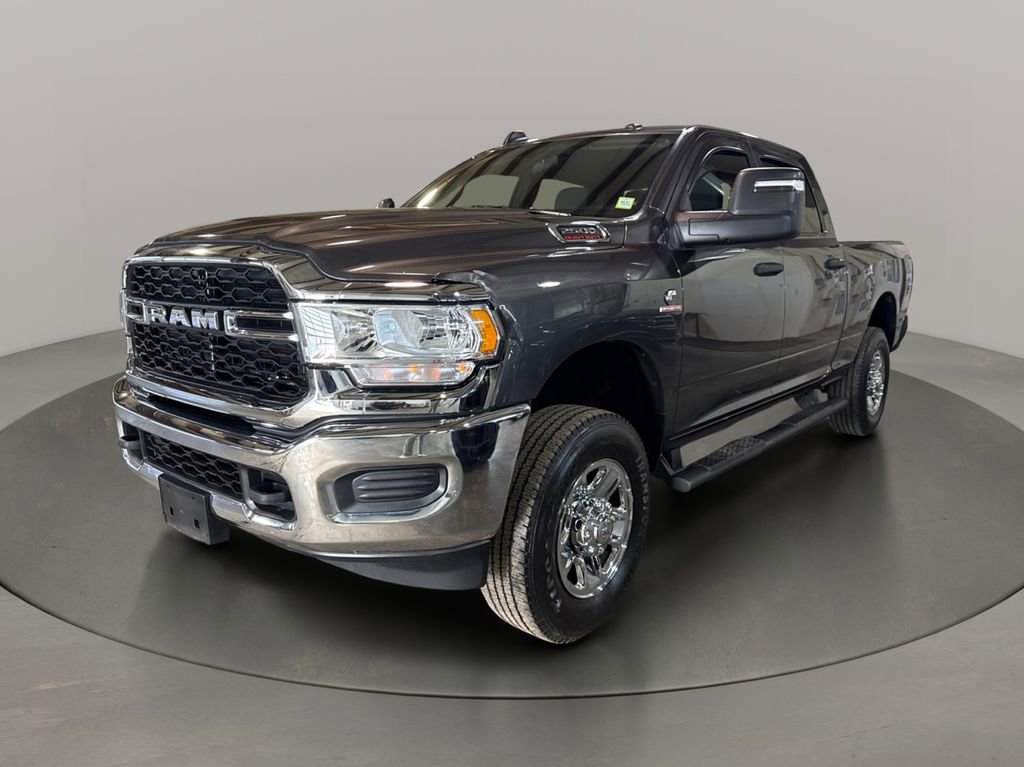 Used 2024 RAM 2500 Tradesman w/ Chrome Appearance Group image 3