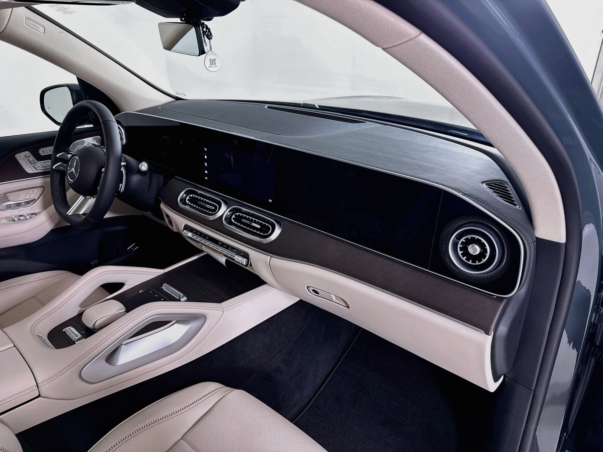New 2027 Mercedes-Benz GLS 450 4MATIC image 32