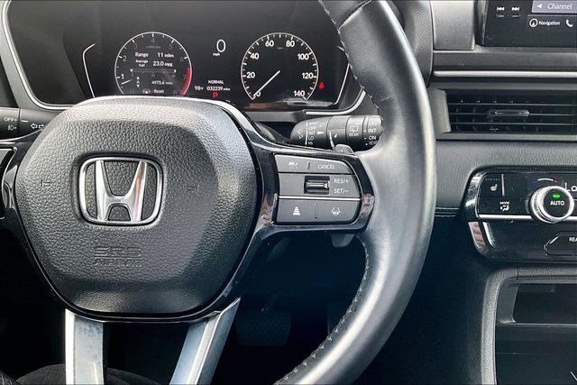 Certified 2025 Honda Pilot Touring image 12