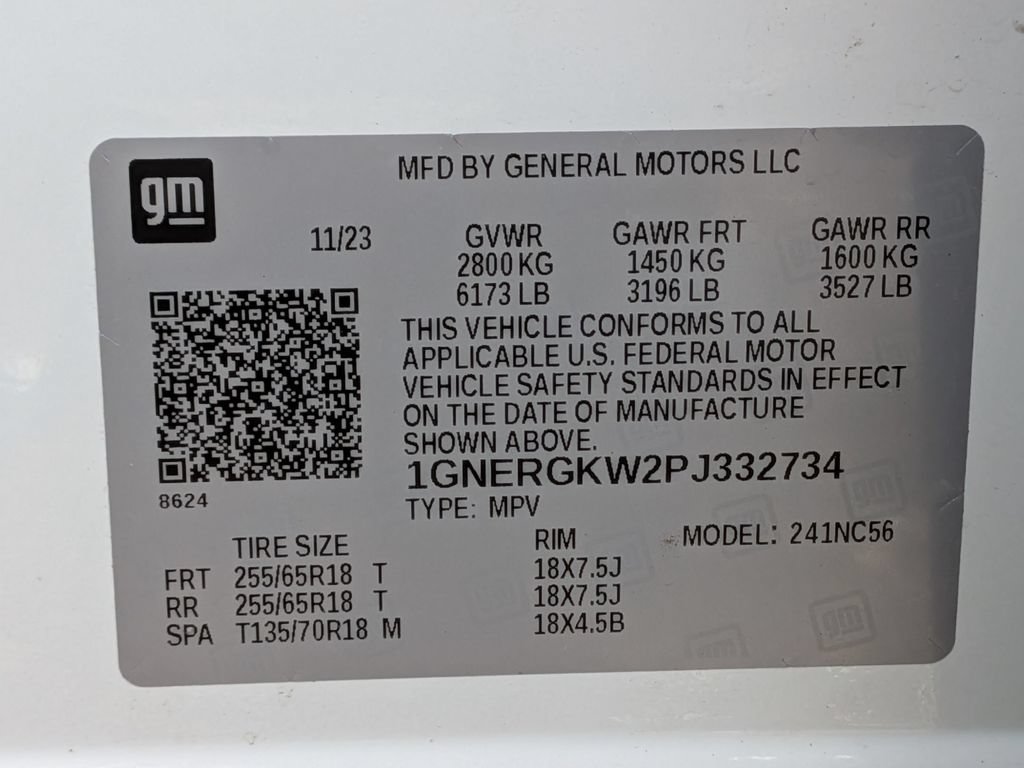 Used 2023 Chevrolet Traverse LT w/ LPO, Cargo Package FWD image 28
