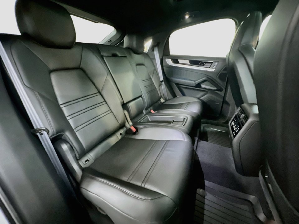 New 2026 Porsche Cayenne GTS AWD/4WD image 29