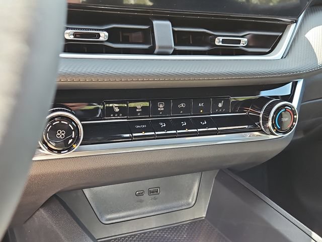 New 2026 Chevrolet Equinox LT w/ Safety and Technology Package FWD image 22