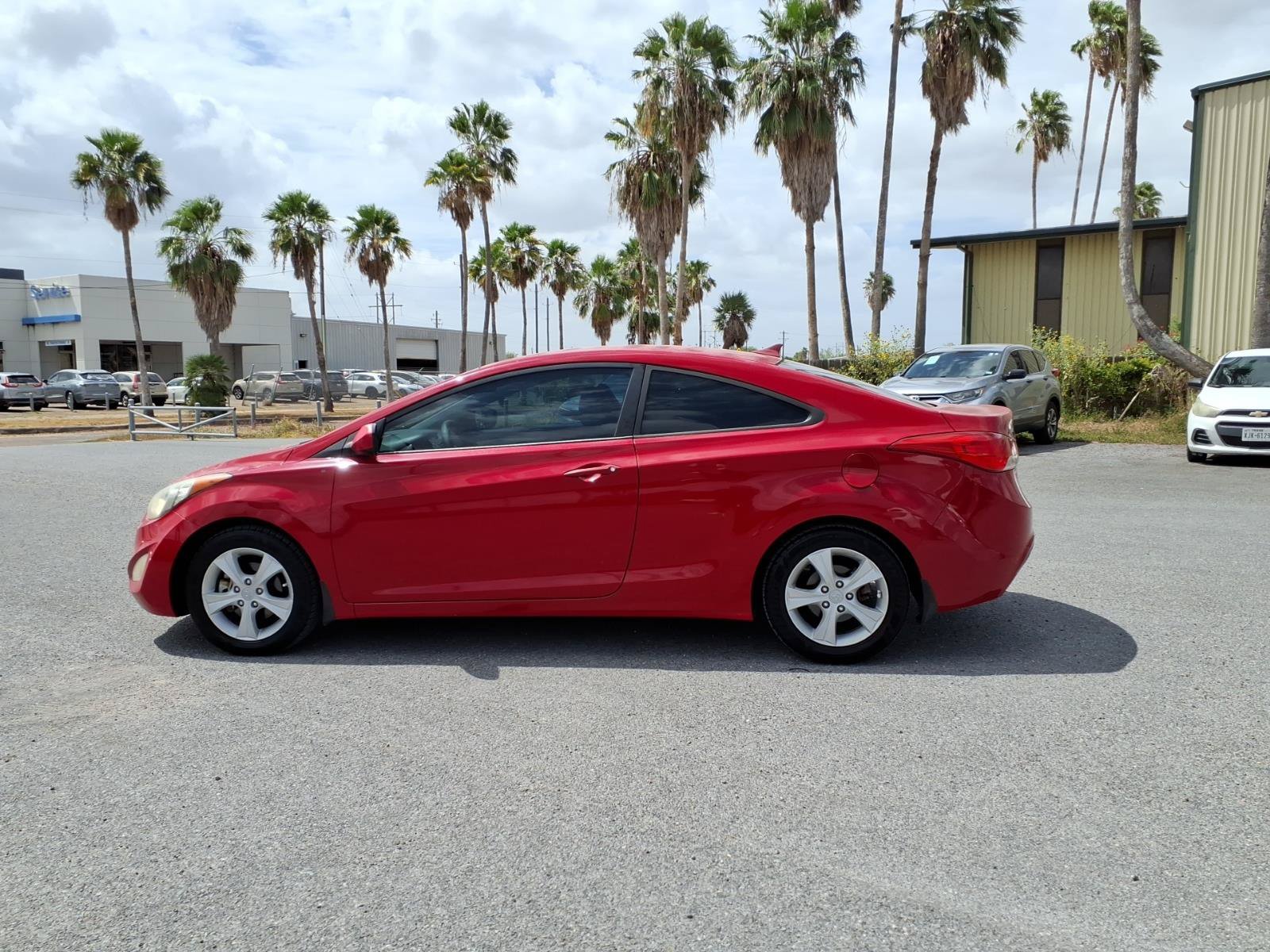 Used 2013 Hyundai Elantra FWD image 5