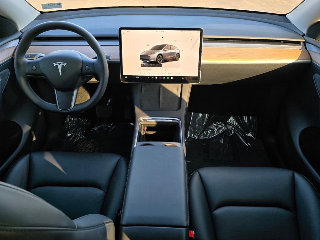 Used 2025 Tesla Model Y Long Range AWD/4WD image 26