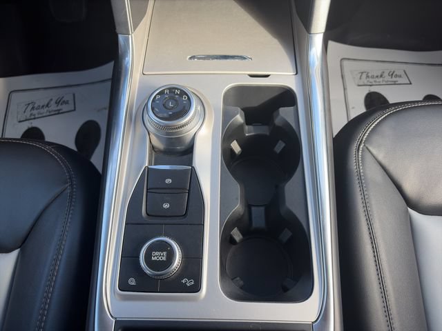 Used 2022 Ford Explorer XLT w/ Equipment Group 202A AWD/4WD image 15