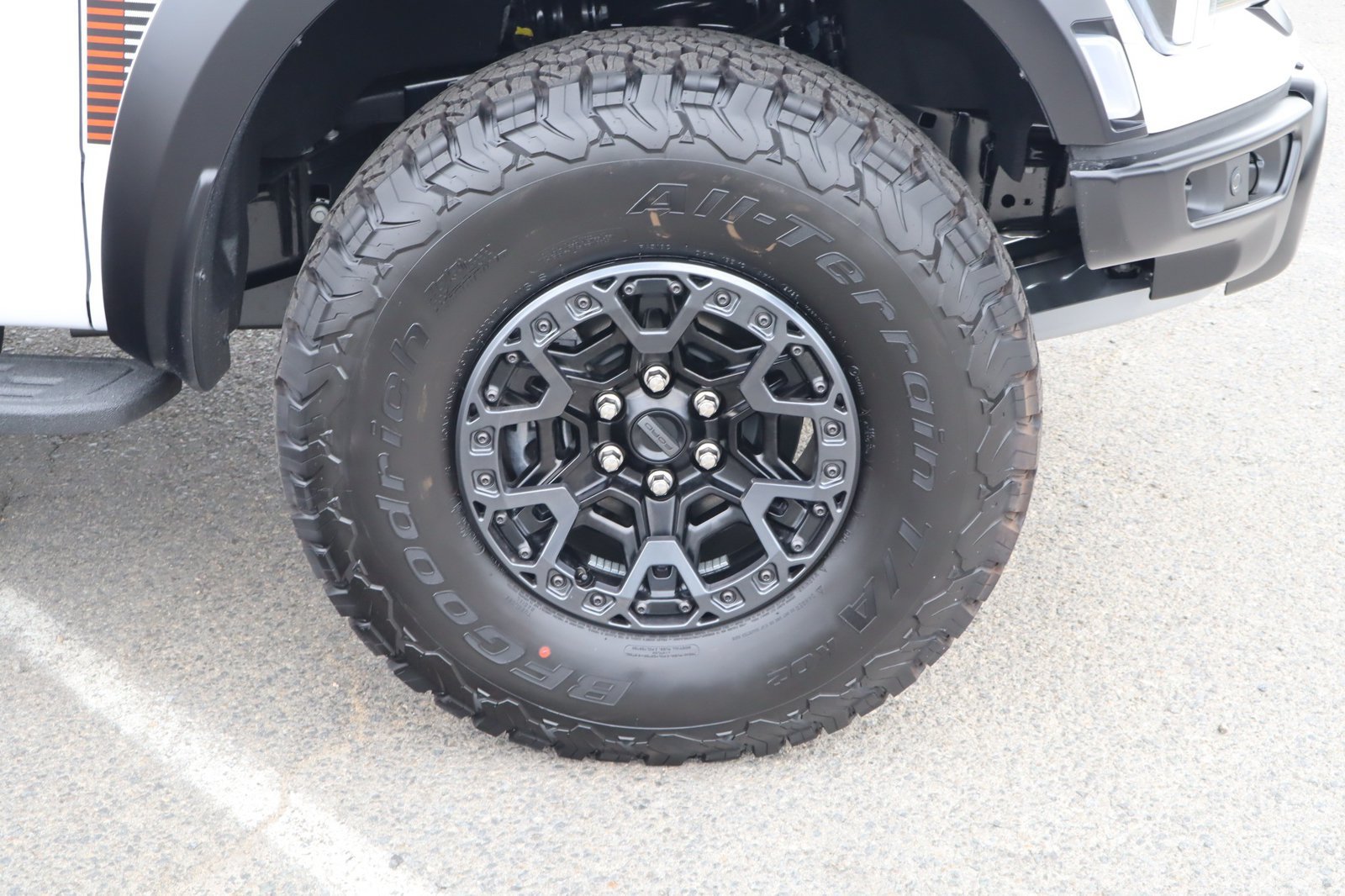 New 2026 Ford F150 Raptor w/ Equipment Group 803A Raptor R AWD/4WD image 10