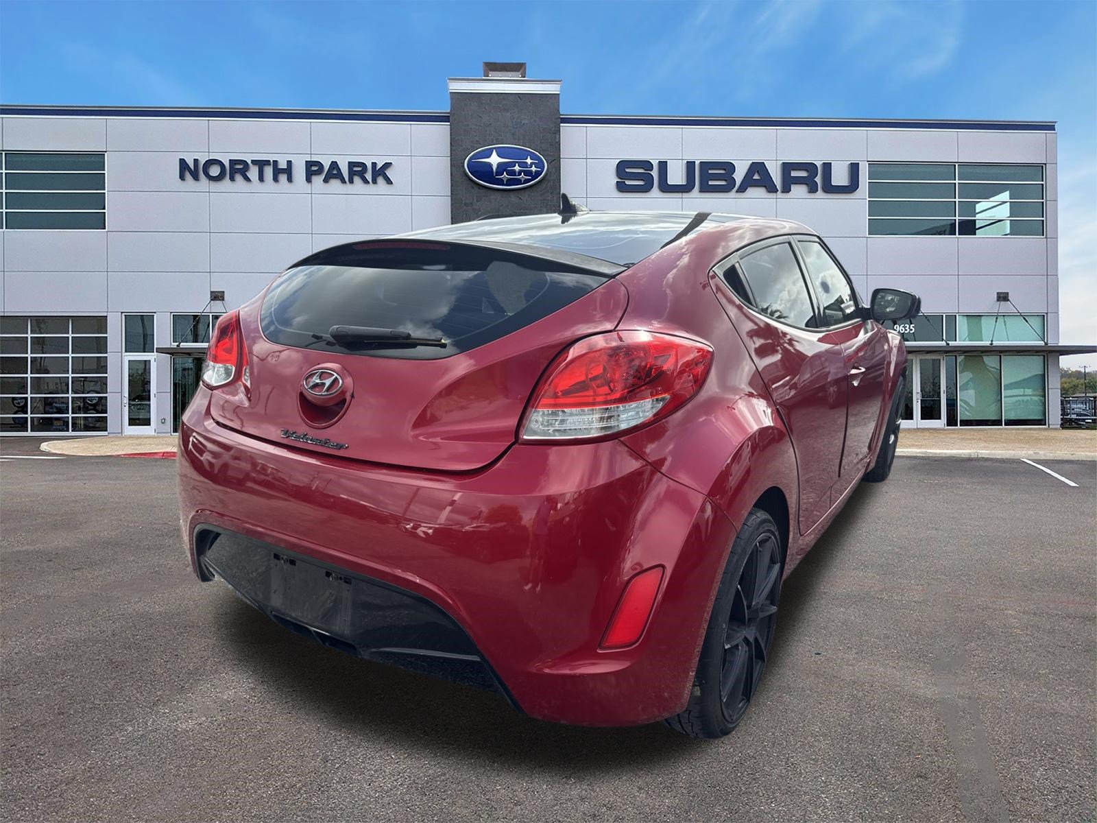 Used 2013 Hyundai Veloster w/ Style Pkg FWD image 3