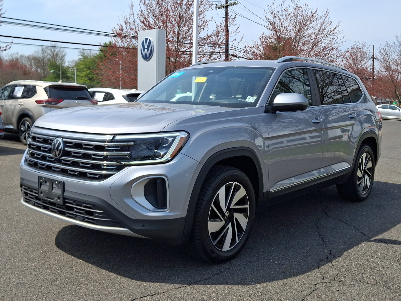 Certified 2024 Volkswagen Atlas SEL AWD/4WD image 3