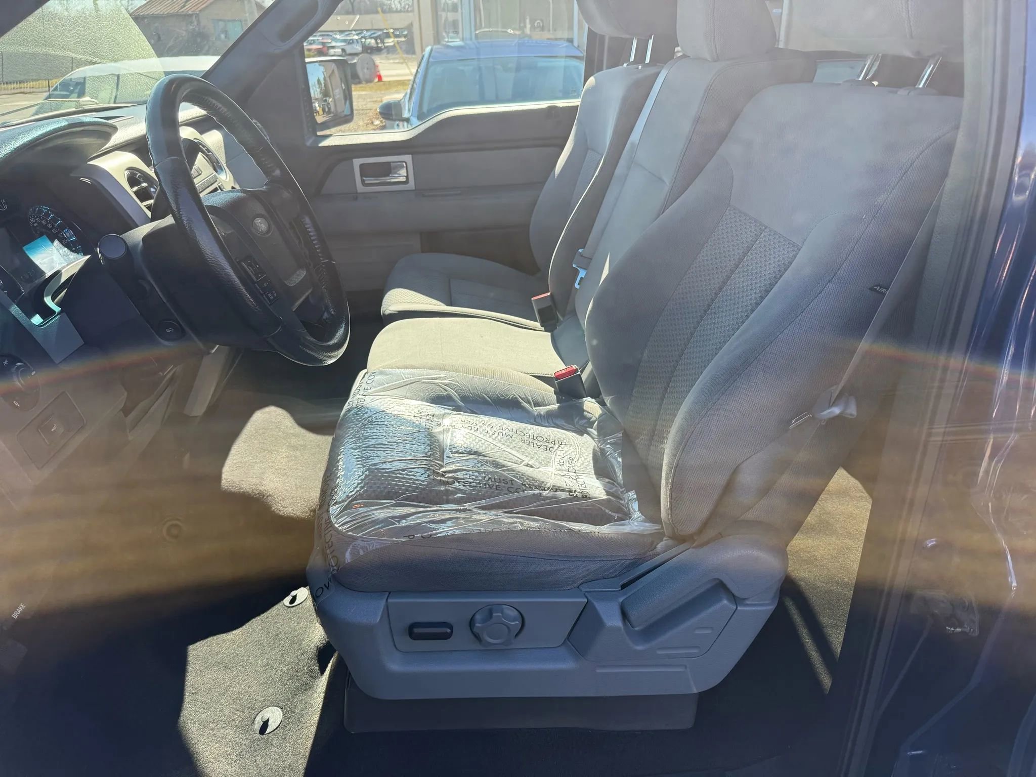 Used 2011 Ford F150 XLT w/ XLT Chrome Pkg AWD/4WD image 12