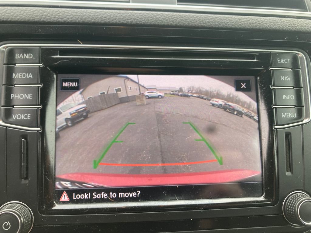 Used 2017 Volkswagen Jetta SEL image 24