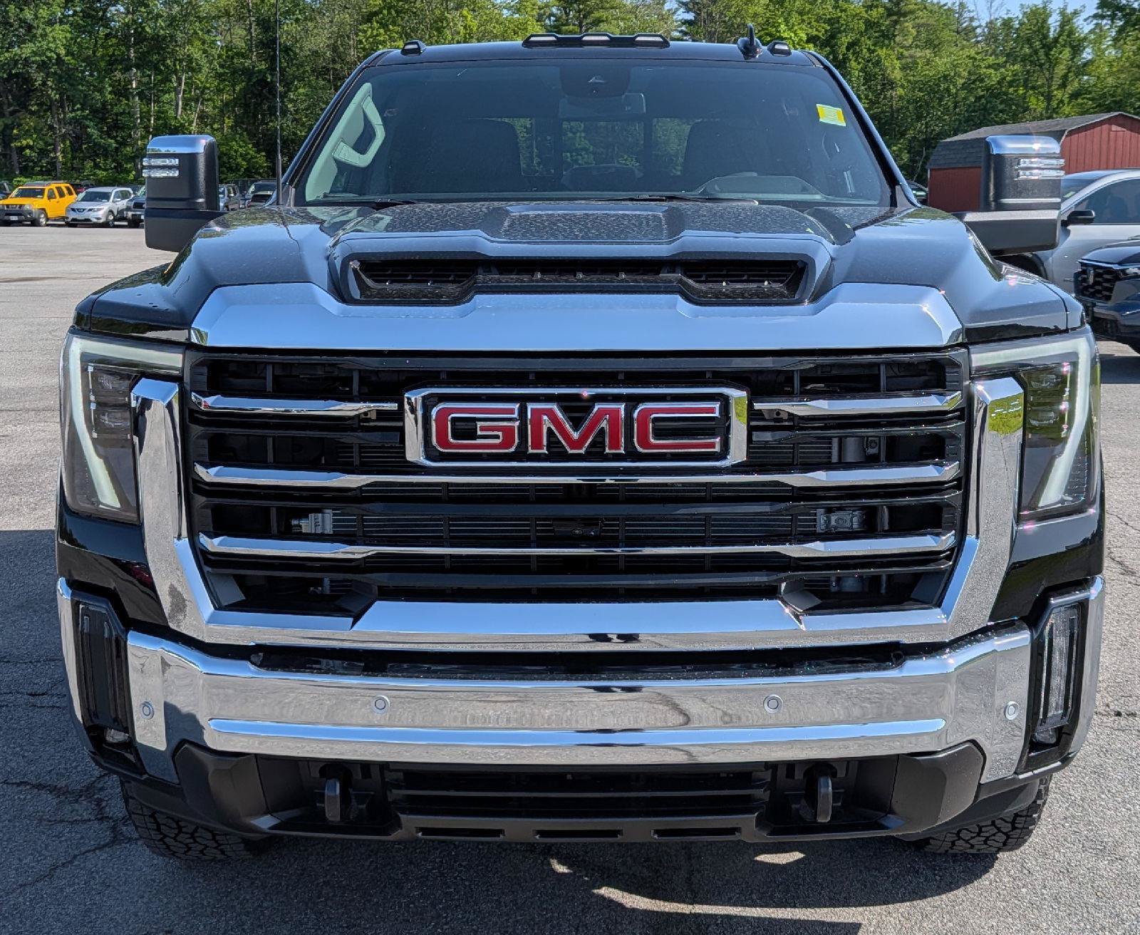 New 2026 GMC Sierra 2500 SLT w/ SLT Premium Package AWD/4WD image 2