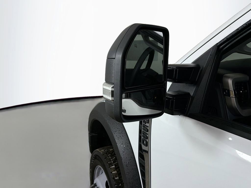 New 2025 Ford F550 4x4 Regular Cab Super Duty image 18