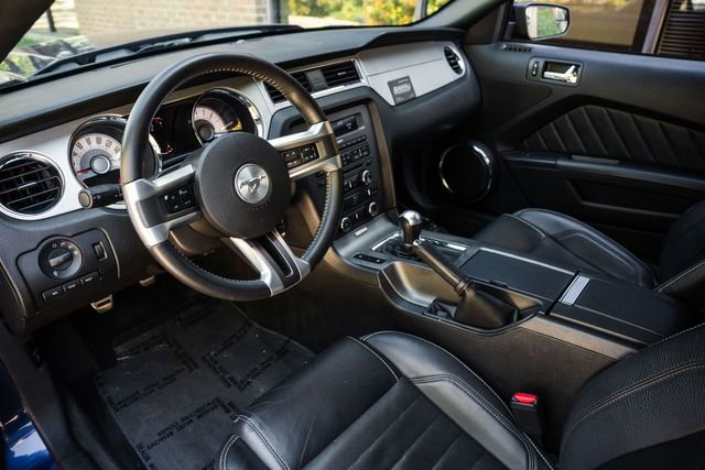 Used 2012 Ford Mustang GT Premium w/ Security Pkg RWD image 4