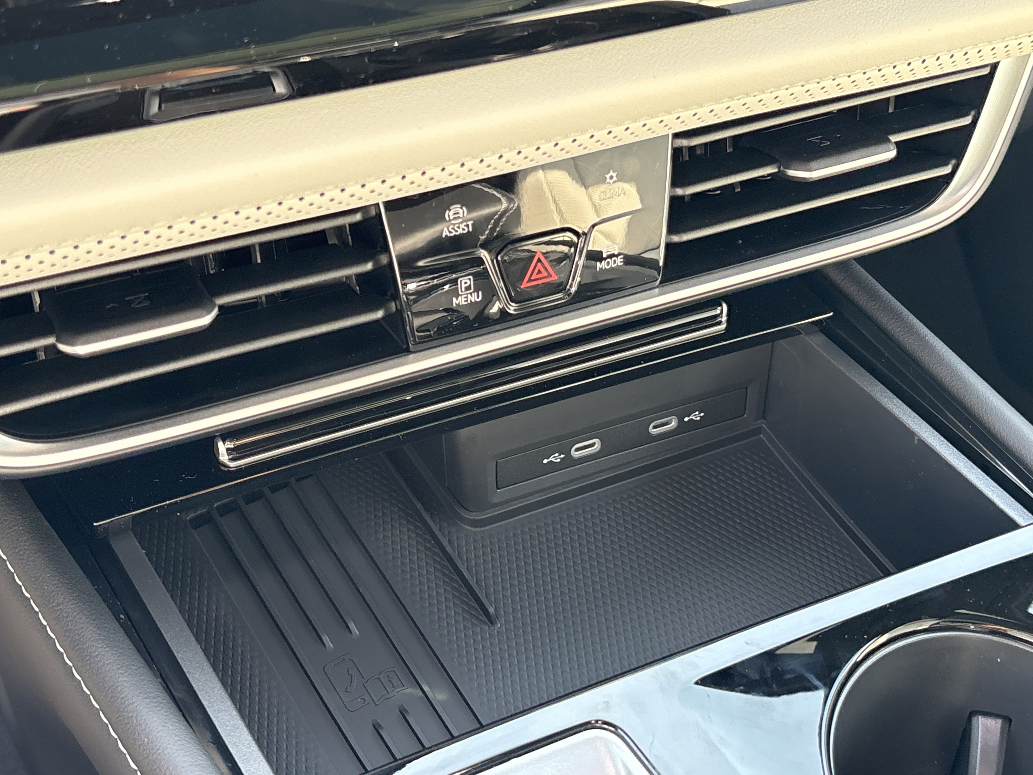 New 2026 Volkswagen Atlas Cross Sport SEL Premium R-Line image 22