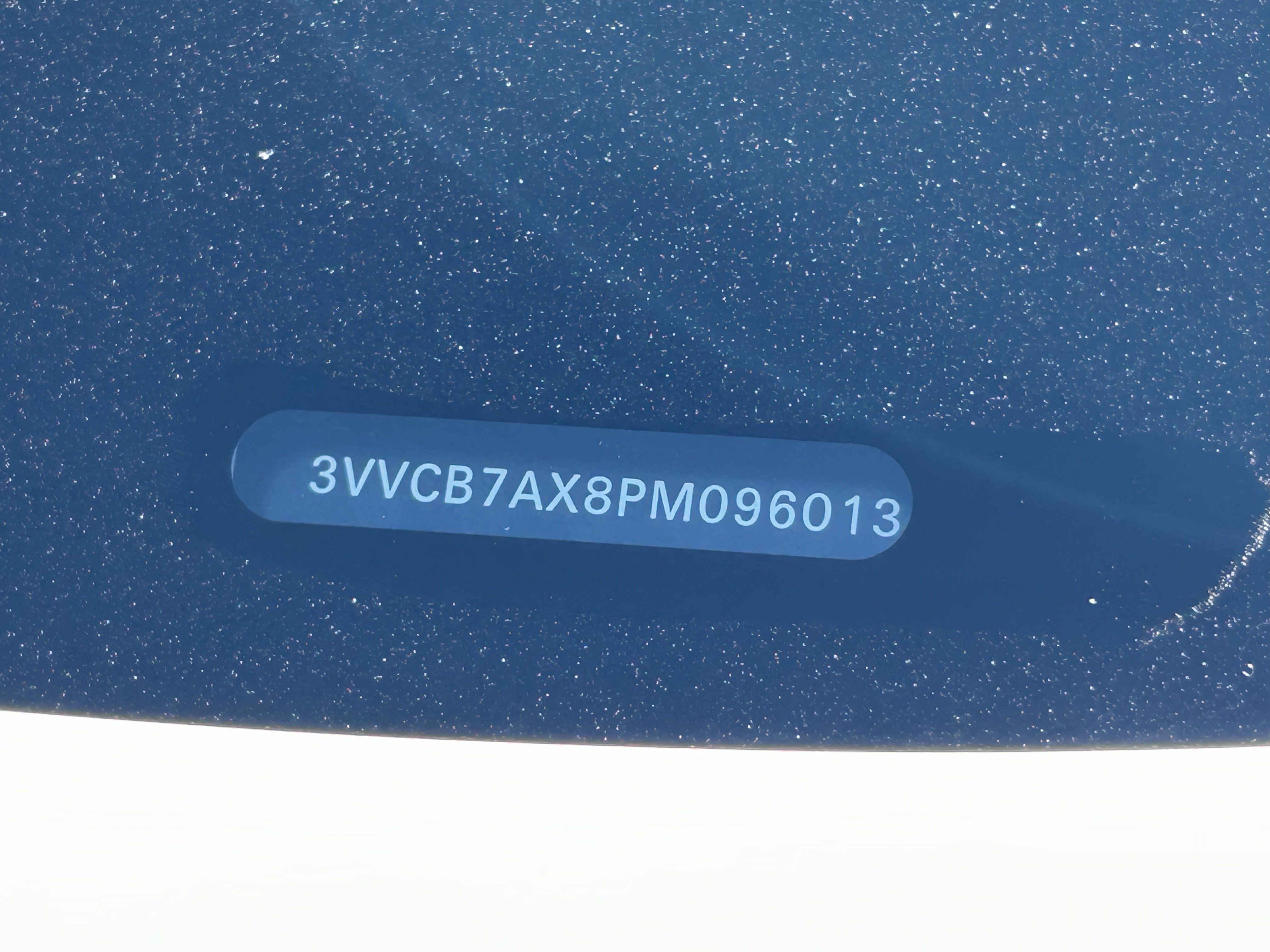 Used 2023 Volkswagen Tiguan SE R-Line FWD image 30