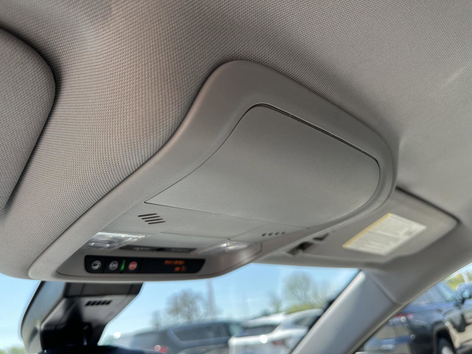 Used 2023 Chevrolet Equinox LS w/ LS Convenience Package FWD image 32