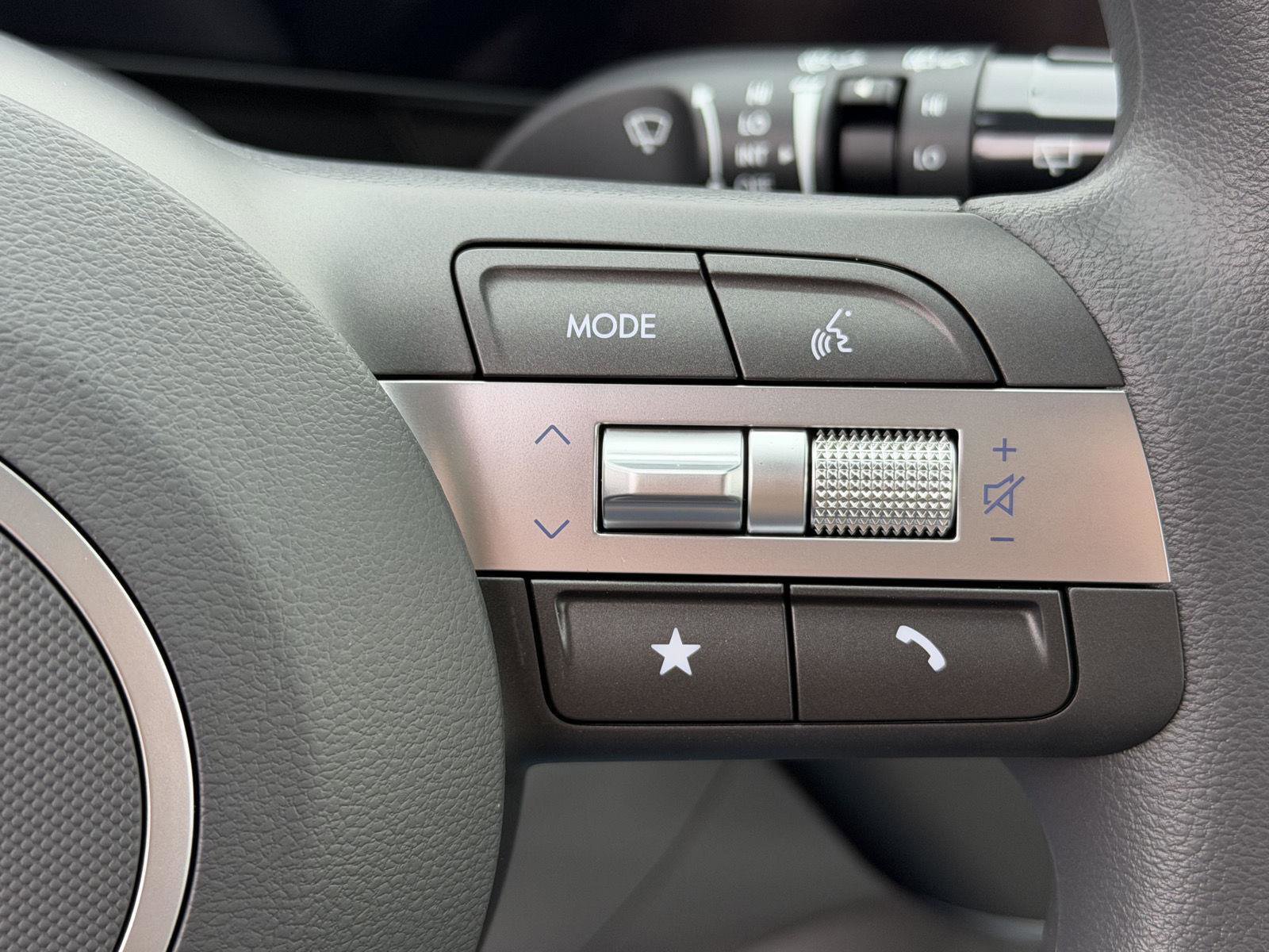 New 2026 Hyundai Kona SE image 16