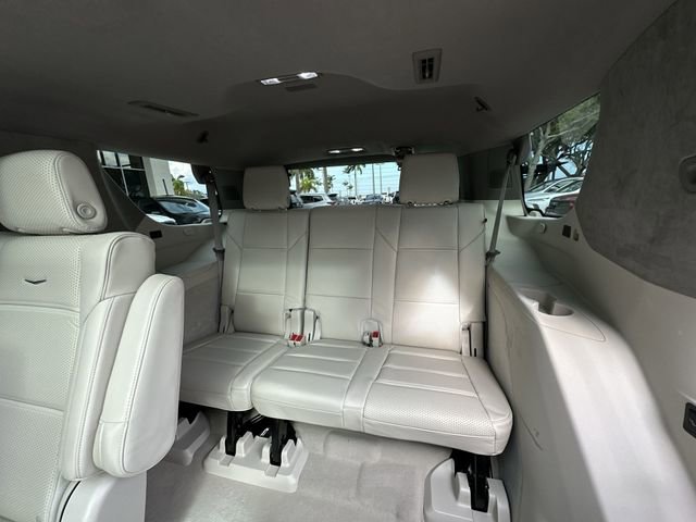 Certified 2025 Cadillac Escalade Premium Luxury Platinum image 33