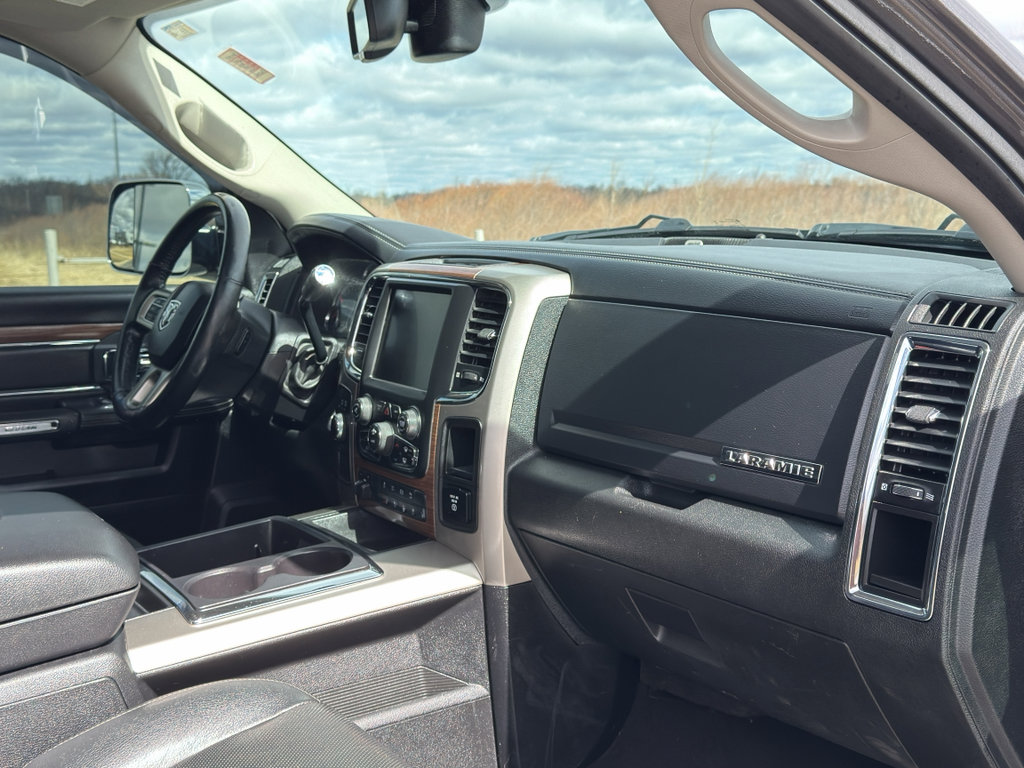 Used 2015 RAM 3500 Laramie image 32