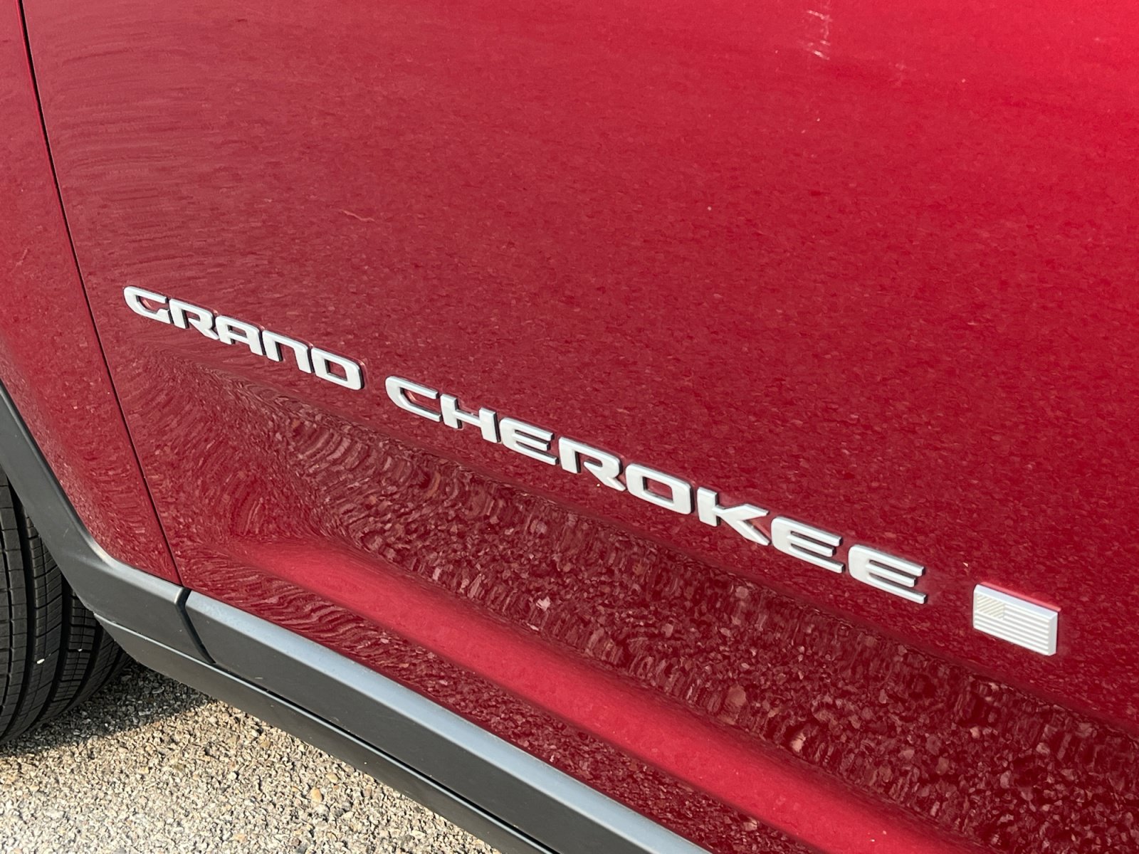 Used 2024 Jeep Grand Cherokee L Laredo AWD/4WD image 24