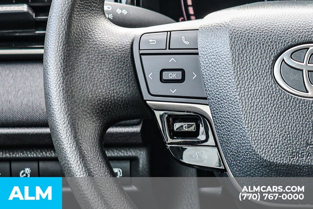 Used 2025 Toyota Camry LE image 34