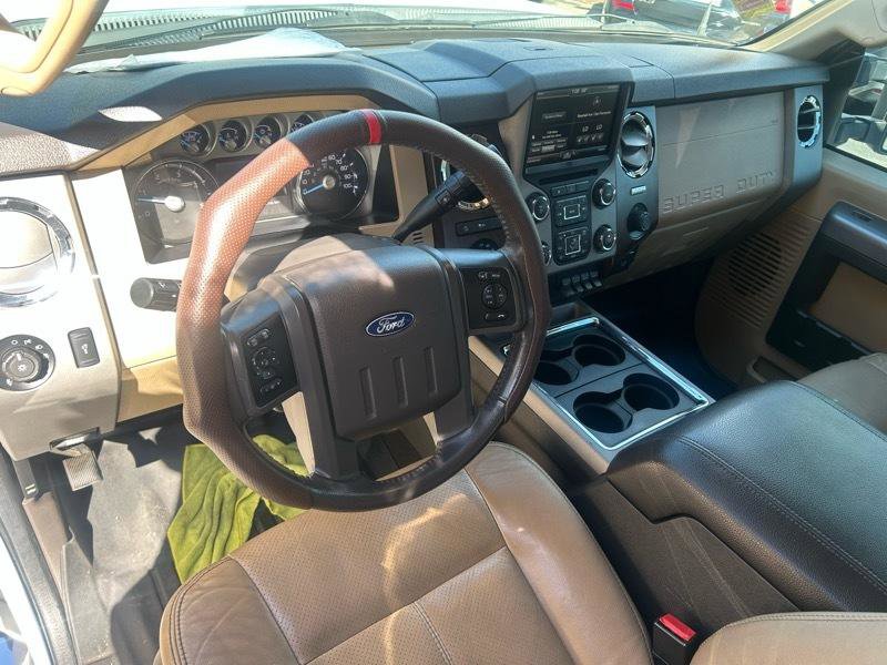Used 2015 Ford F250 Lariat w/ Lariat Interior Package AWD/4WD image 8