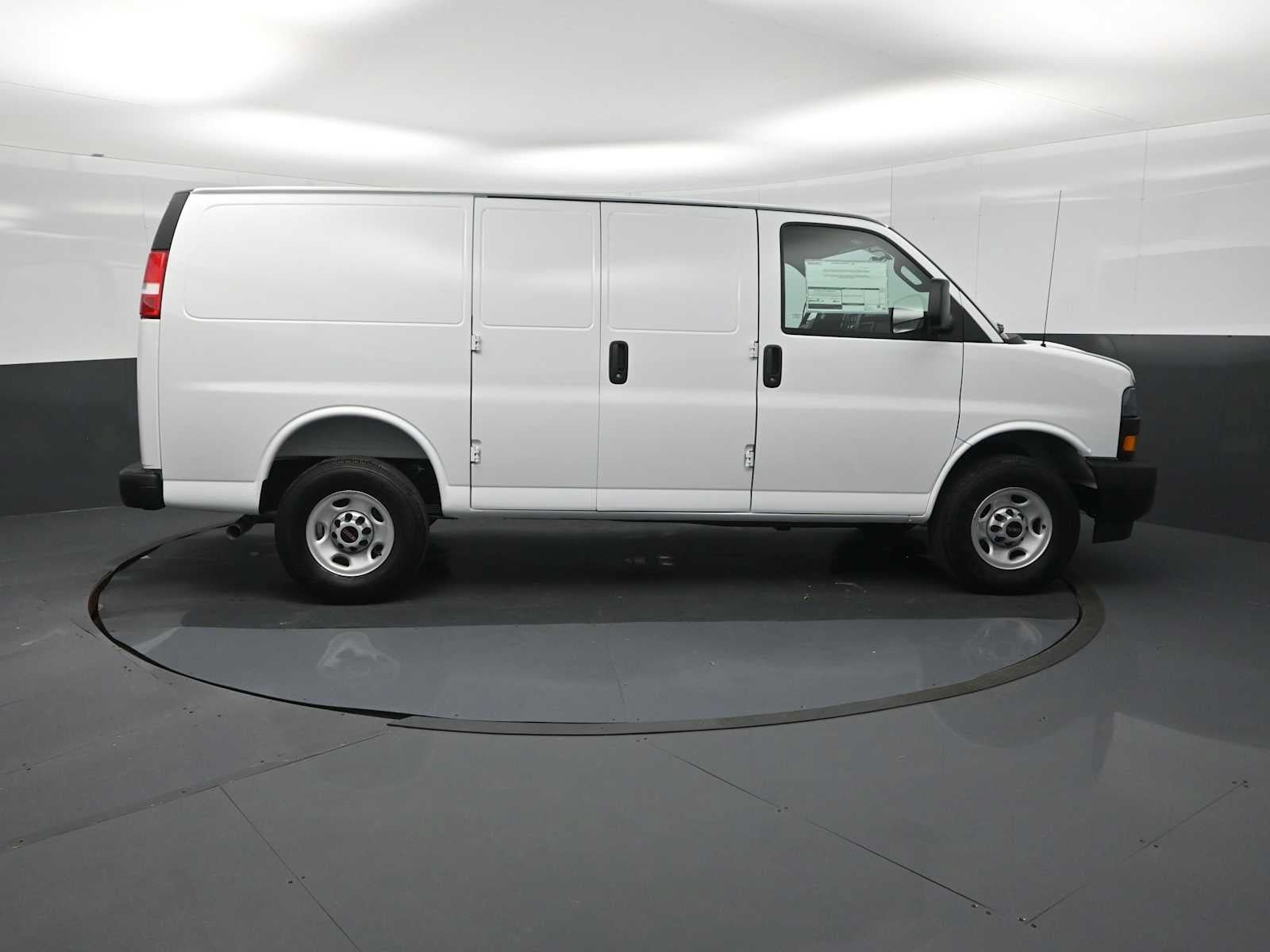 New 2026 GMC Savana 3500 w/ Driver Convenience Package RWD image 9