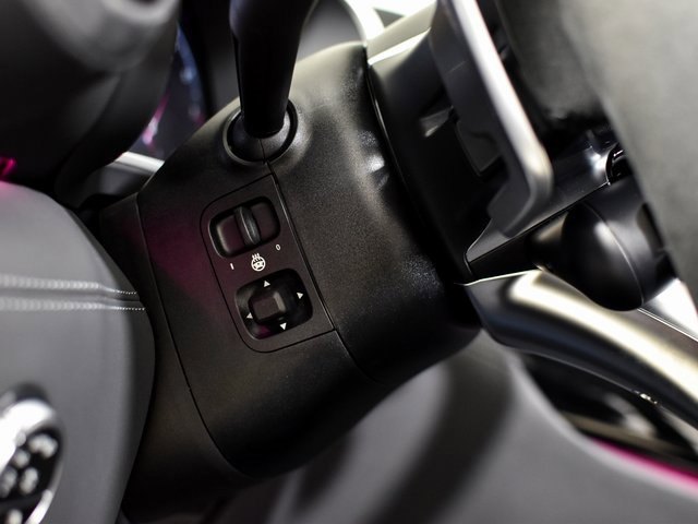 Used 2022 Mercedes-Benz SL 63 AMG 4MATIC image 34